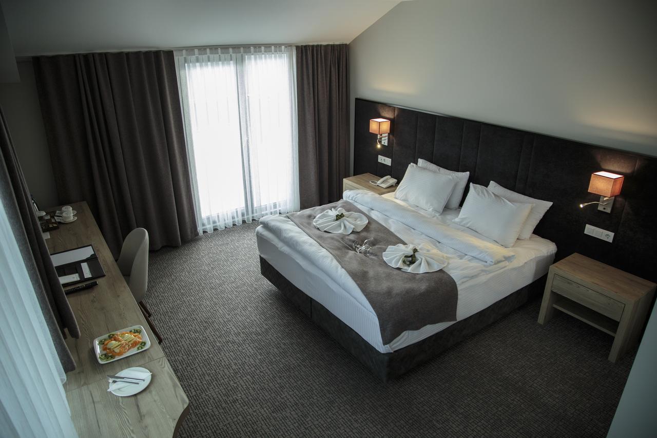 Hotel City Inegoel Esterno foto